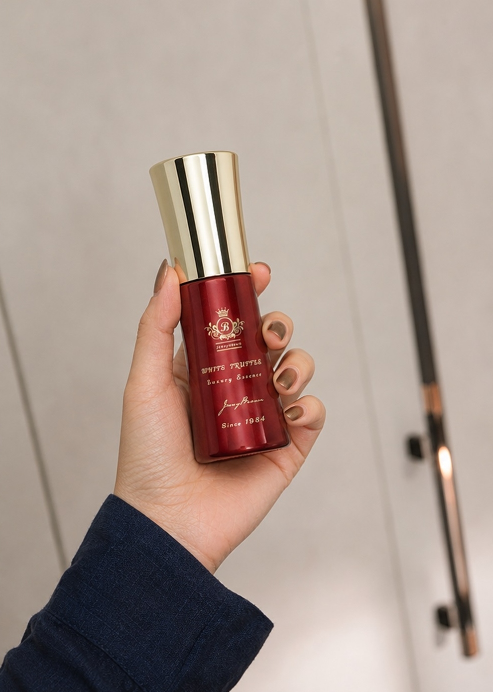 JennyBrown White Truffle Serum fifth image
