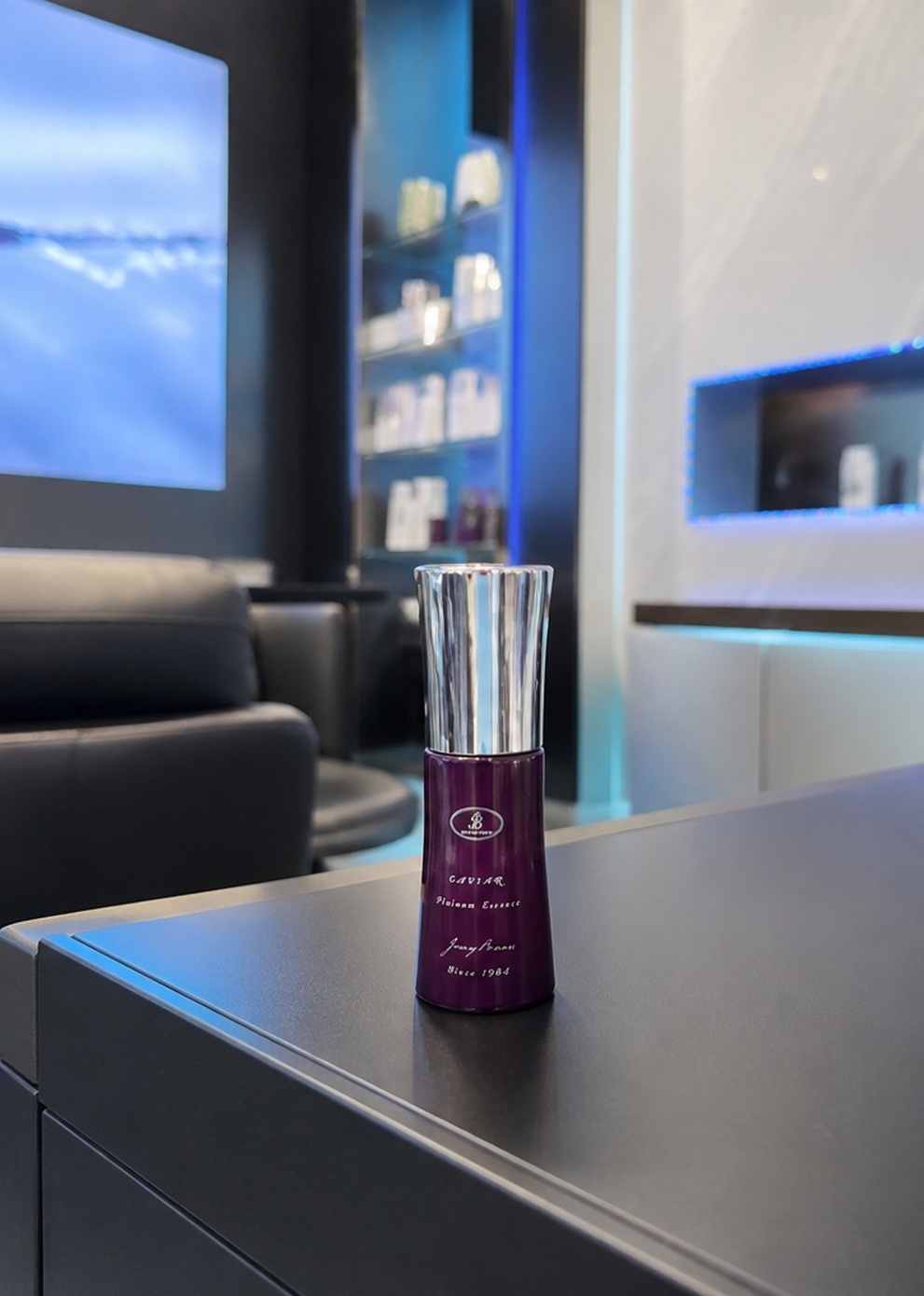 JennyBrown Caviar Serum third image